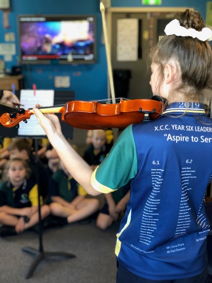 2019 Strings performance to Yr2b.JPG